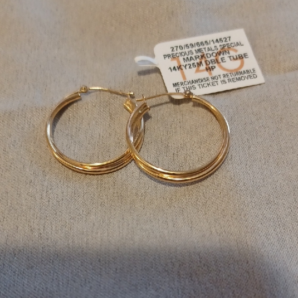 14kt Earrings